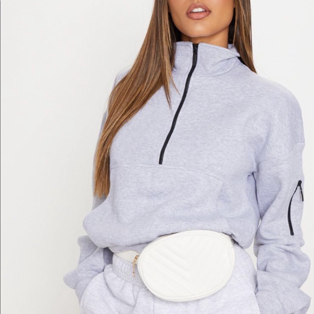 PrettyLittleThing sweatshirt